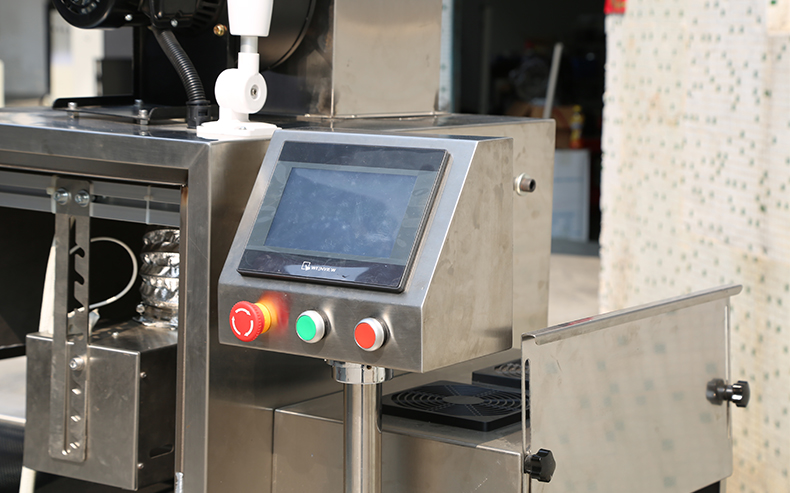 醫(yī)用口罩uv點膠粘貼LED uv固光固化設備.jpg